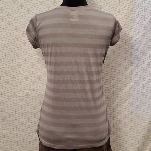 Shirt - Picture 2 of 3